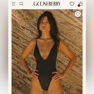NWT GOOSEBERRY ONE PIECE SIZE SMALL SO CHIC
